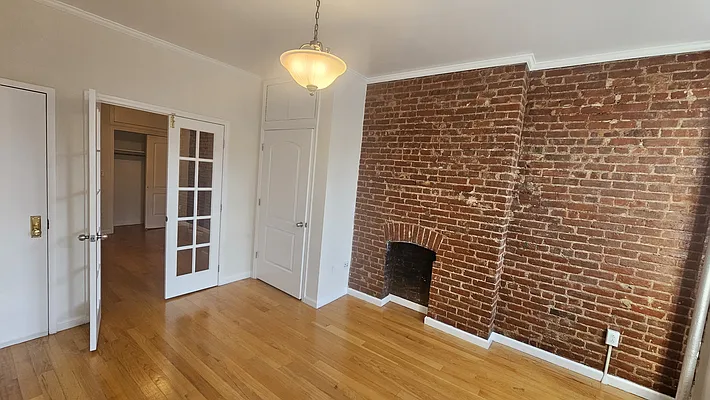 Living room, photo 2