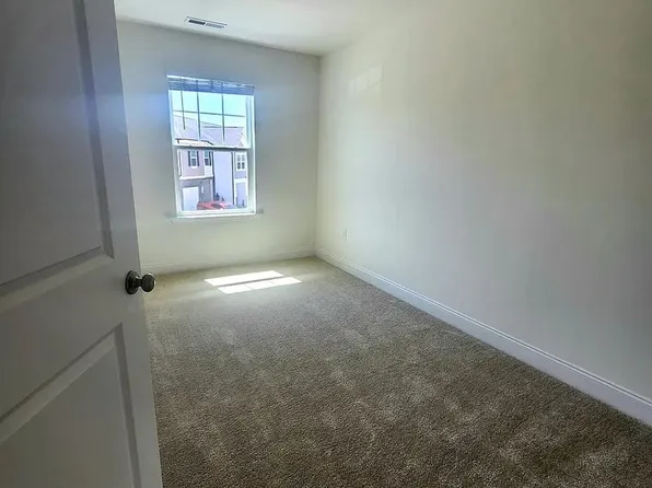 4919 Caddis Bnd, Raleigh, NC 27604