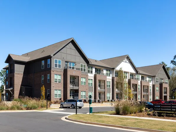 Aura Creekside Apartments