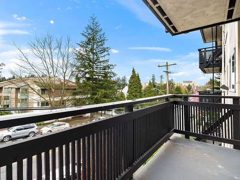 Arbor Heights | New Fully Renovated Apartments | Move in Specials! — Photo 24
