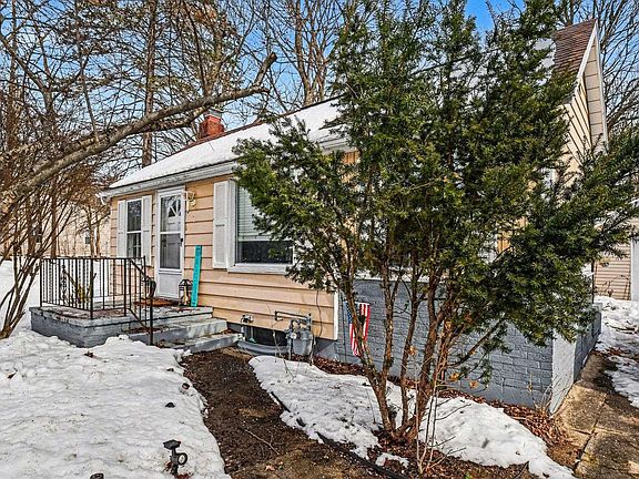 5th image of 52138 Hollyhock Rd