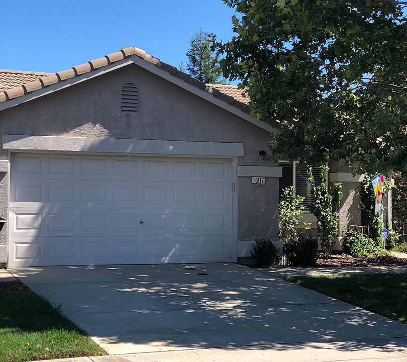 2nd image of 6117 Livorno Way