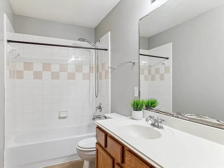 3122 Schumann Oaks Dr — Photo 29