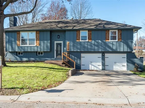 2208 N 153rd St, Basehor, KS 66007