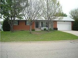 3402 N Ridgecrest Rd, Augusta, KS 67010