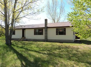 7875 Valley Rd NW, Rapid City, MI 49676