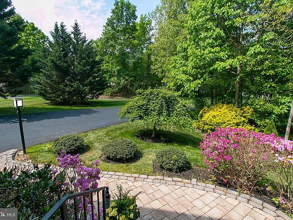 5th image of 5503 Willow Valley Rd