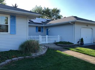 5 Troumaka St, Toms River, NJ 08757