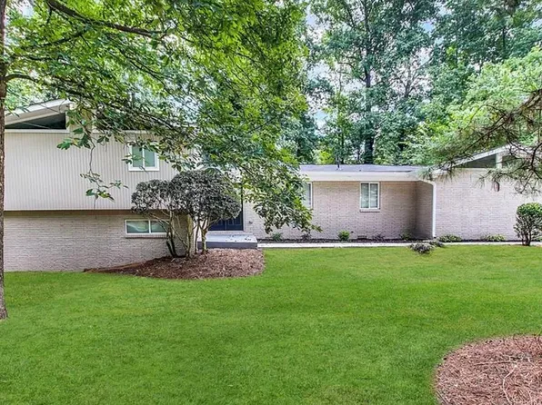 5515 Saint Lo Ln, Atlanta, GA 30349