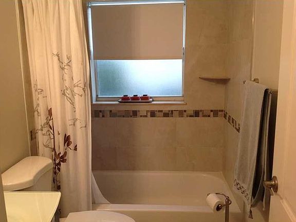 3rd image of 12231 Royal Palm Blvd