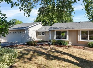 11835 SW Wilkens Ln, Beaverton, OR 97008