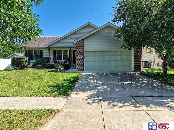 4th image of 530 W Carrine Dr