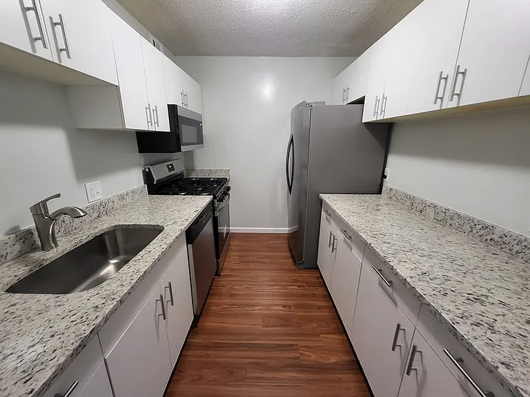 77 Pond Ave #1103 — Photo 3