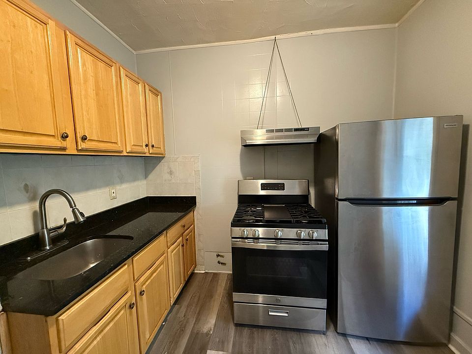 1st image of 111 Baldwin Ave #27E