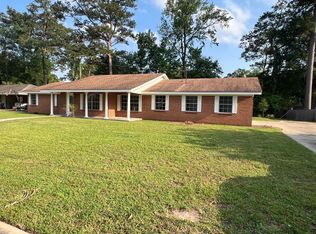1208 Meadowood Rd, Columbia, MS 39429