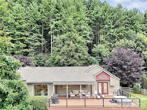 3rd image of 936 Little Mountain Rd