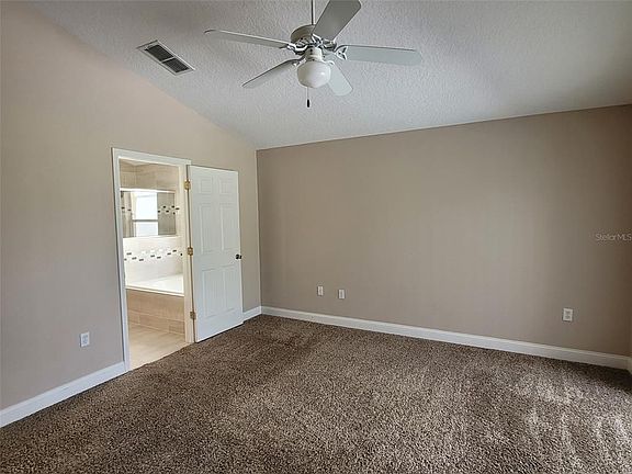 4th image of 124 Lancaster Dr