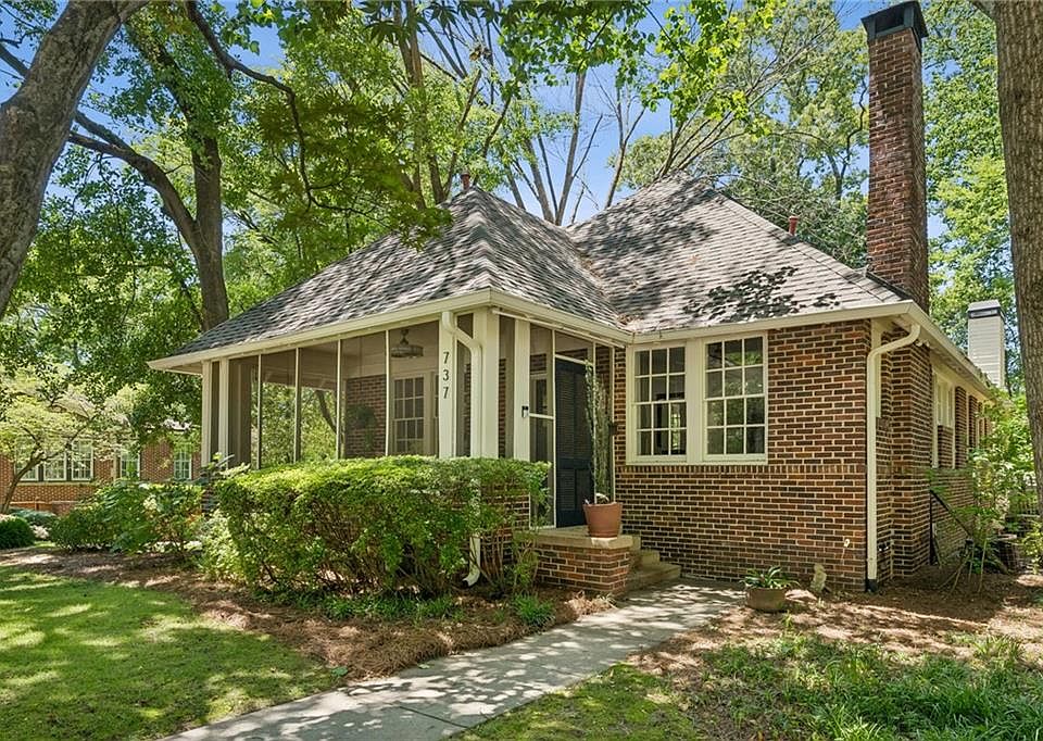 1st image of 737 Park Dr NE