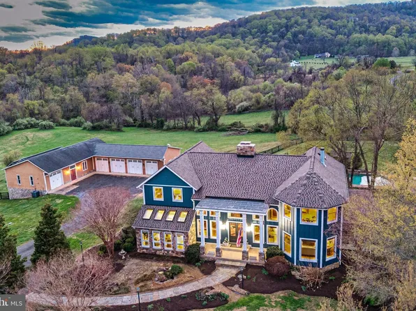 11597 Leeds Chapel Ln, Markham, VA 22643