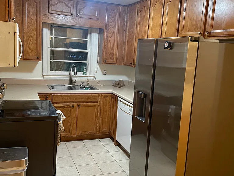 141 Laurel Dr — Photo 5