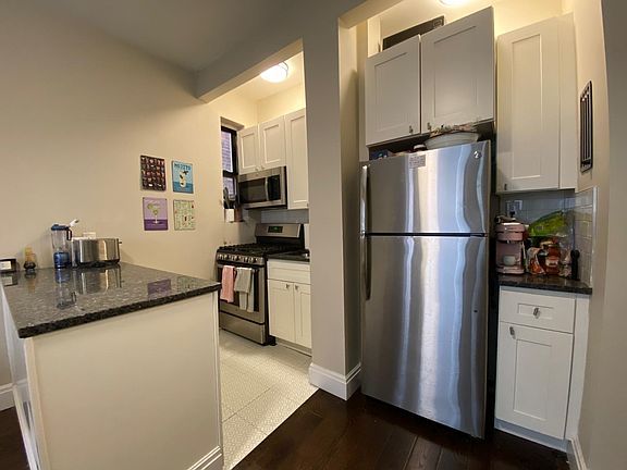 4th image of 526 W 111th St APT 4DD