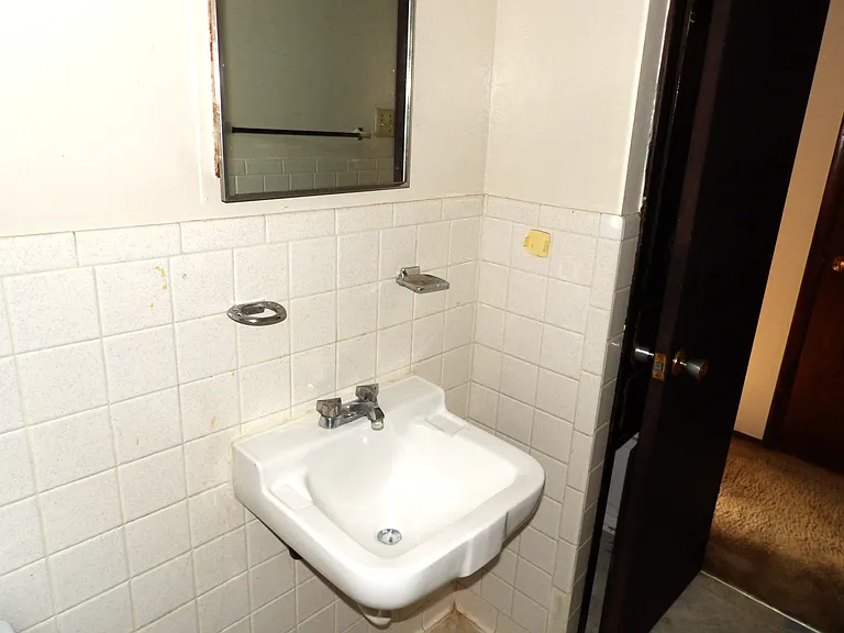 123 NE Cimarron Trl — Photo 4
