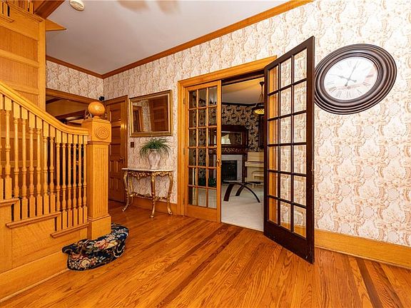 3rd image of 3515 Archwood Ave