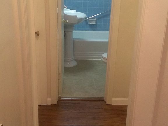 5th image of 3322 West St