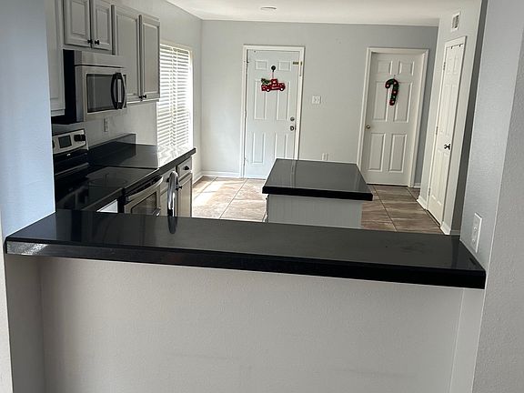 5th image of 18092 Cypress Ct