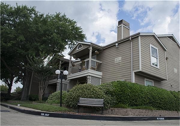 1st image of 1880 White Oak Dr APT 136