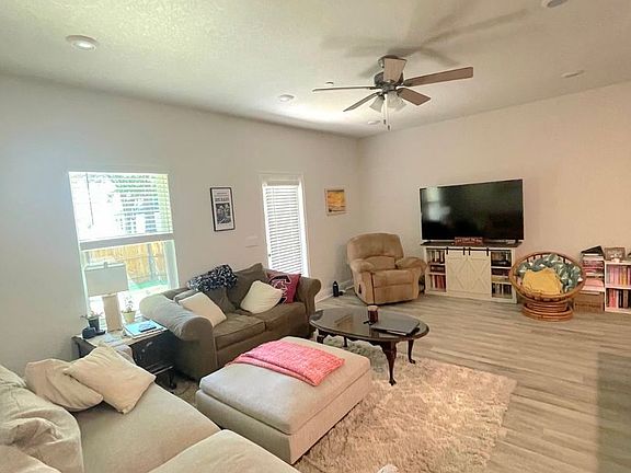 5th image of 1227 Fairchild Village Dr