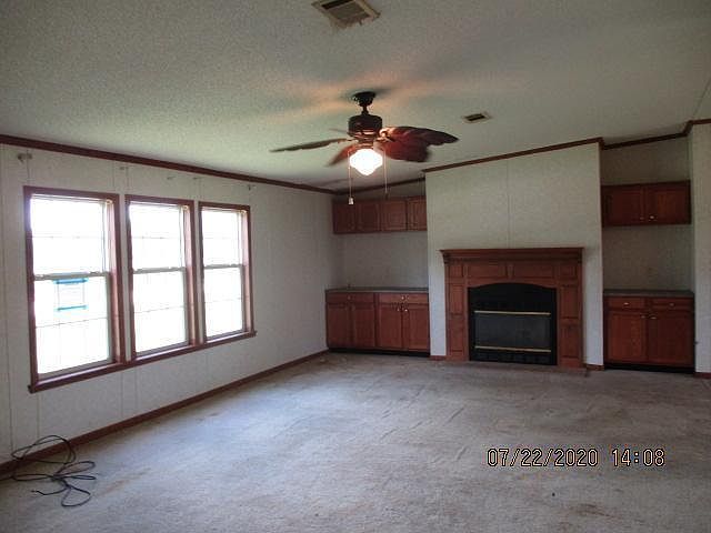 2nd image of 21 Emerald Ln