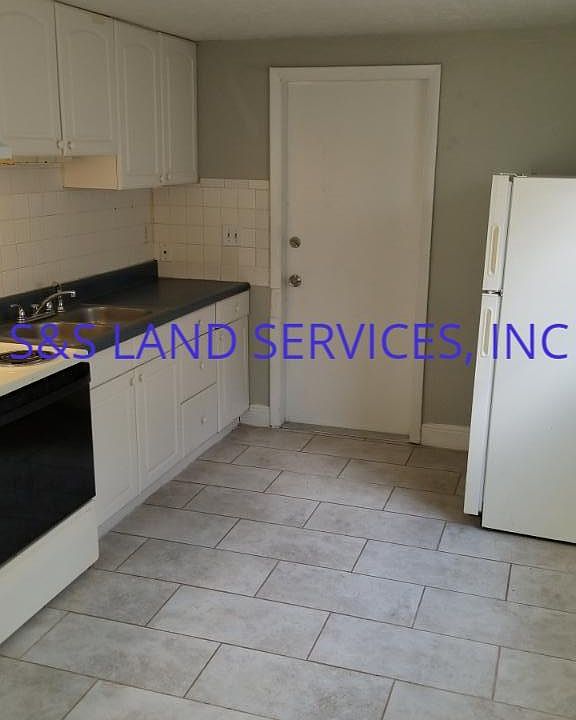 1st image of 914 E 121st Ave APT A