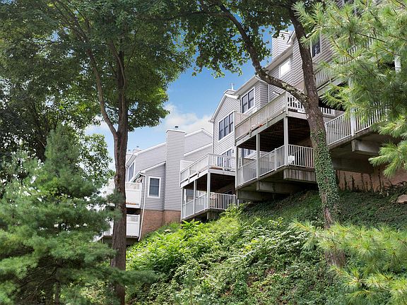 5th image of 21 Country Club Ln