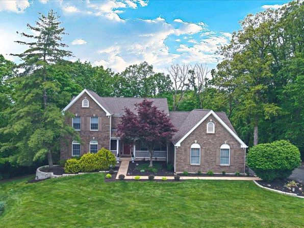 1437 Neffwold Ln, Saint Louis, MO 63122