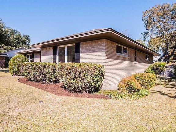 3rd image of 6554 Kingsbury Dr