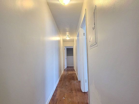 5th image of 6904 Beach Channel Dr #1
