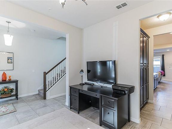 5th image of 8528 Vedder Ln