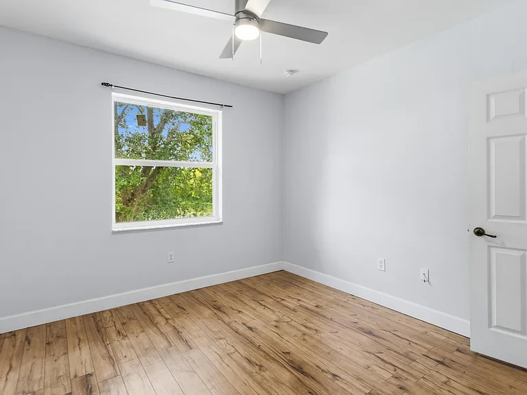5056 SW 141st Ave — Photo 8