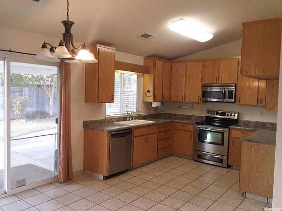 3rd image of 12213 Goldmine Ave