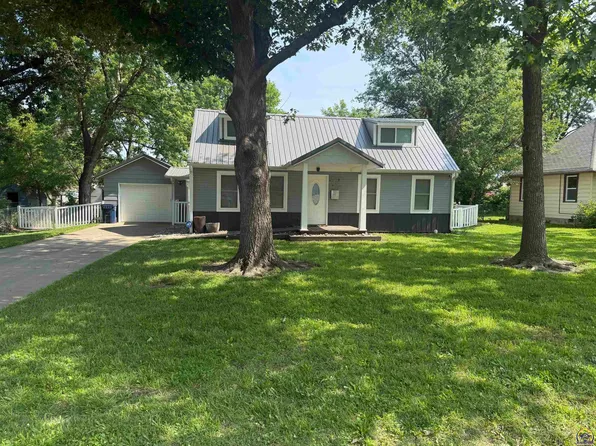 404 Lincoln St, Osage City, KS 66523
