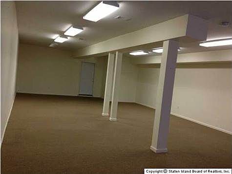 5th image of 490 Tompkins Ave
