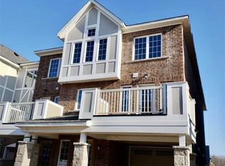 132 Christopher Rd, Oakville, ON L6H0Y2