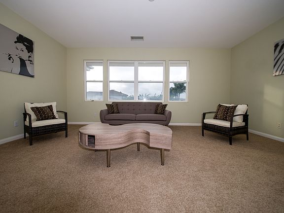 3rd image of 1656 Greenwood Pl