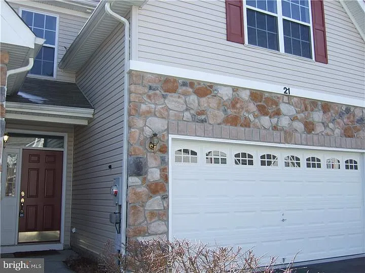 21 Blake Dr