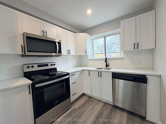4th image of 63 Wellington Rd #8