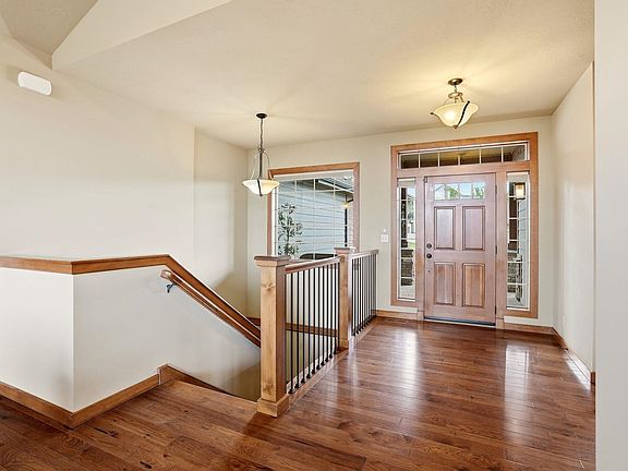 5th image of 908 W Stirlingview Dr