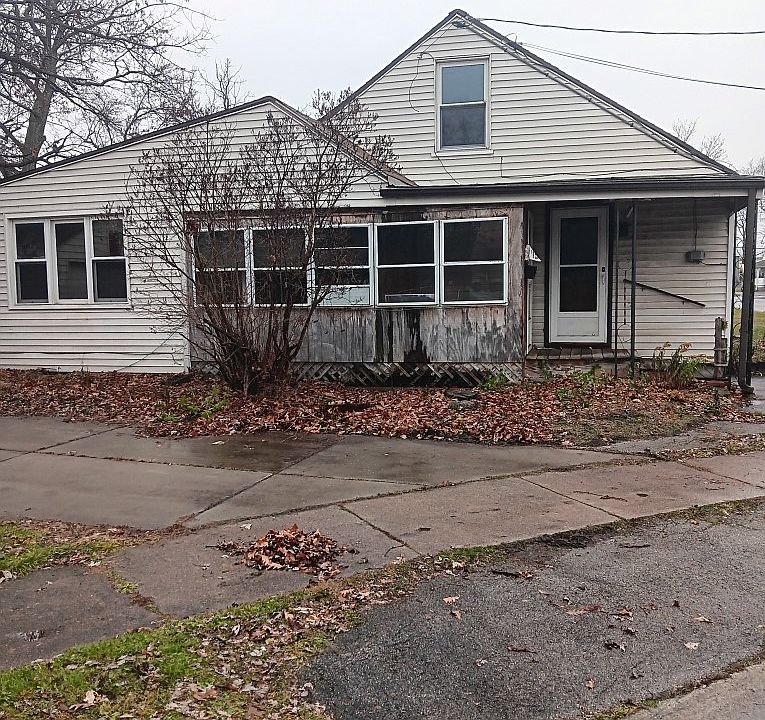 1st image of 6 Crane Pl #2
