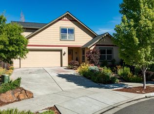 1001 Crimson Ct, Talent, OR 97540