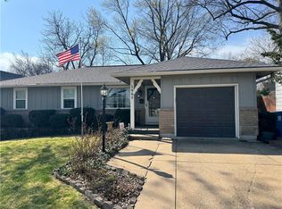 1965 W 73rd St, Prairie Village, KS 66208
